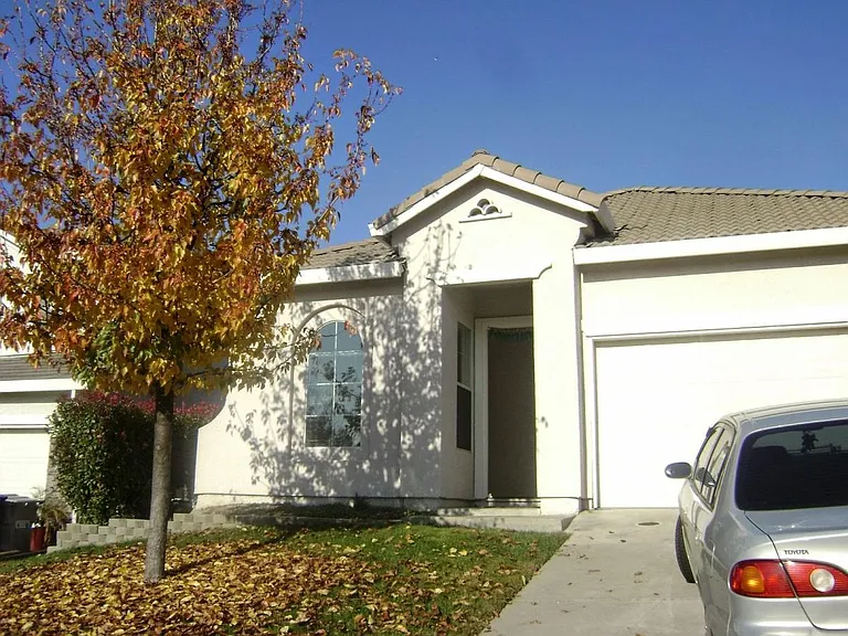111 Lembi Dr — Photo 5