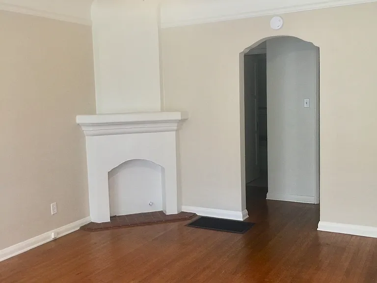 262 Wisconsin Ave #G — Photo 8