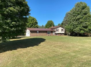 14146 Lakefield Rd, Hemlock, MI 48626