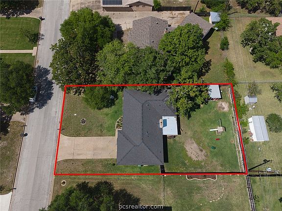 2nd image of 3613 Oak Ridge Dr