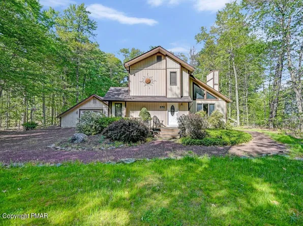 156 Crocketts Cres, Pocono Pines, PA 18350
