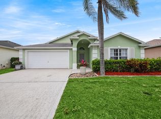 1416 Fairway Cir, Greenacres, FL 33413