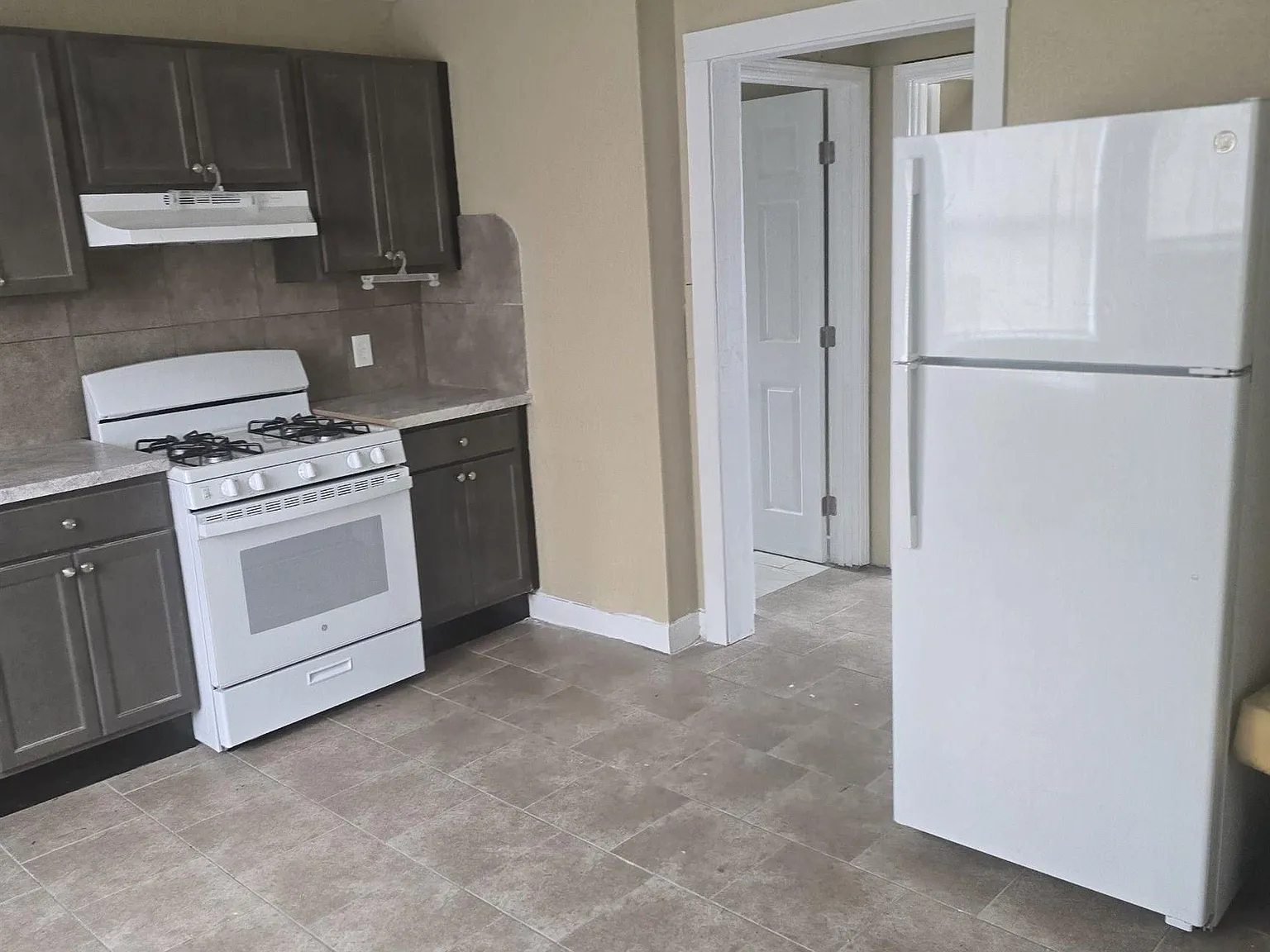 1 bed, 500 sqft, $725 — Photo 3