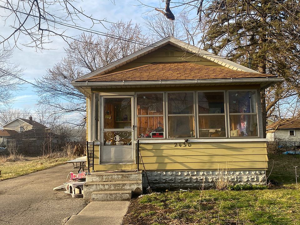 1st image of 2430 Charlotte St