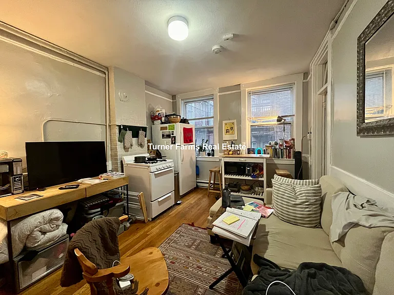 161 Endicott St — Photo 3