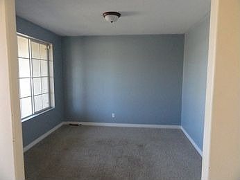 5th image of 101 Goldenrod Ave