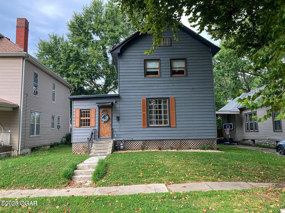 1st image of 210 N Moffet Ave