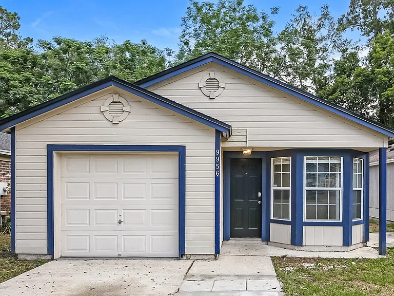 9956 Somerset Grove Ln — Photo 1