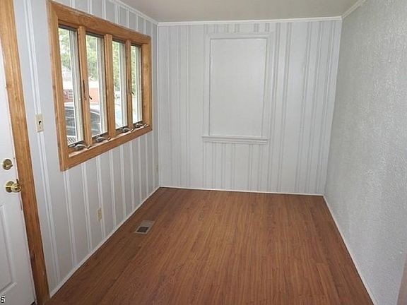 5th image of 1727 Park St