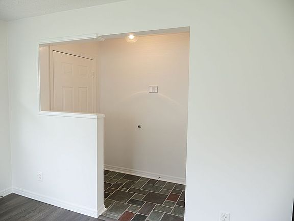 5th image of 2902 Eldora Dr