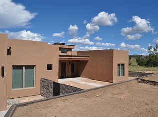 10 Jornada Loop, Santa Fe, NM 87508