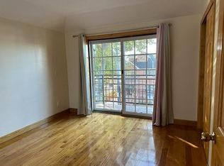 4325 163rd St #3, Flushing, NY 11358