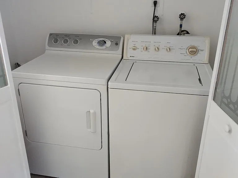 611 Grove Ct — Photo 12
