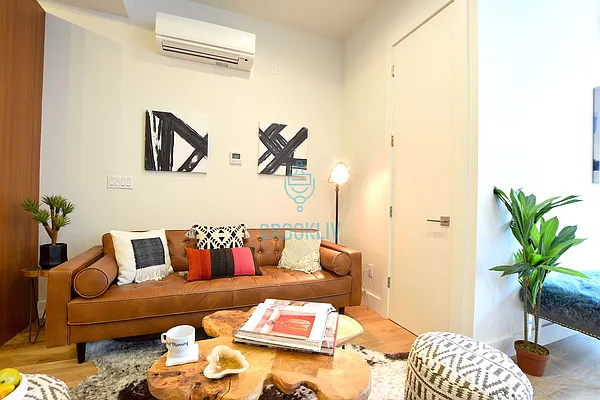 Rented by null | media 28