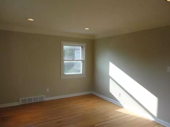 3rd image of 21176 Country Club Dr
