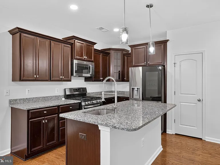 2613 Campus Way N #46 — Photo 7