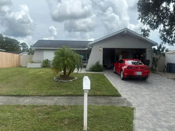 4153 Honolulu Dr, Sarasota, FL 34241