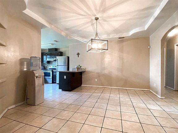 4th image of 2308 Sara Ave