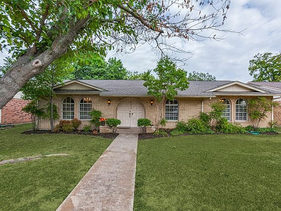 2621 Brook Hollow Ln, Mesquite, TX 75150 | Zillow