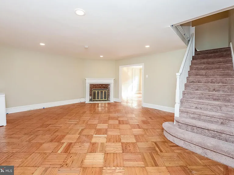 162 Edgehill Rd — Photo 9