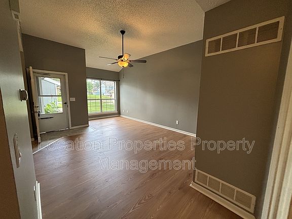 3rd image of 1404 E 21st Ter #1