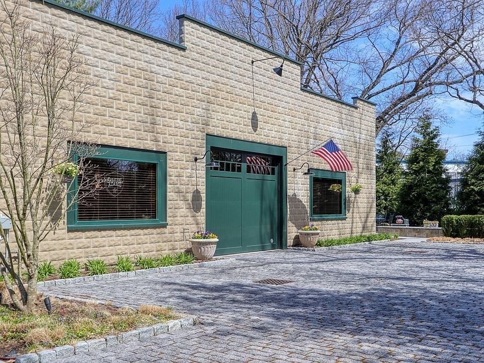 221 Oak St, Natick, MA 01760 Zillow