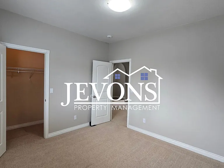 6601 Cherry Ridge Ct — Photo 6