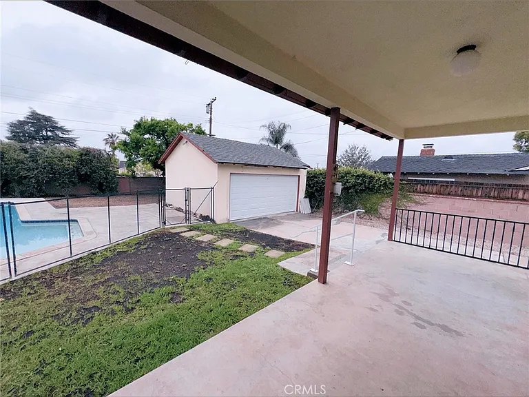 836 E Whitcomb Ave — Photo 23