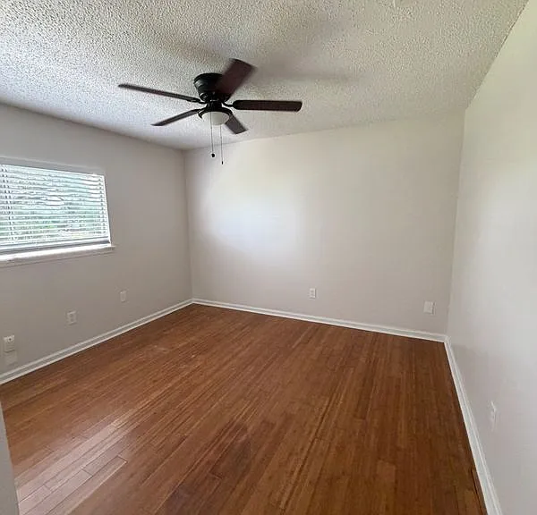 18210 Almonte Ln — Photo 8