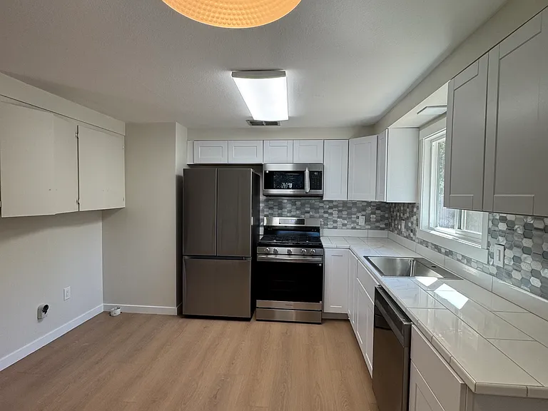 2912 W Malad St — Photo 2