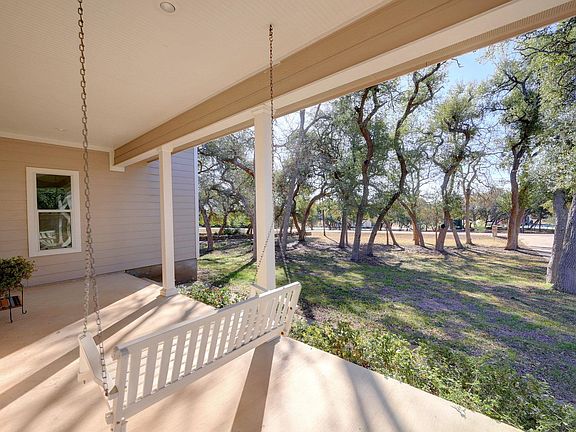 3rd image of 881 Saddleridge Dr
