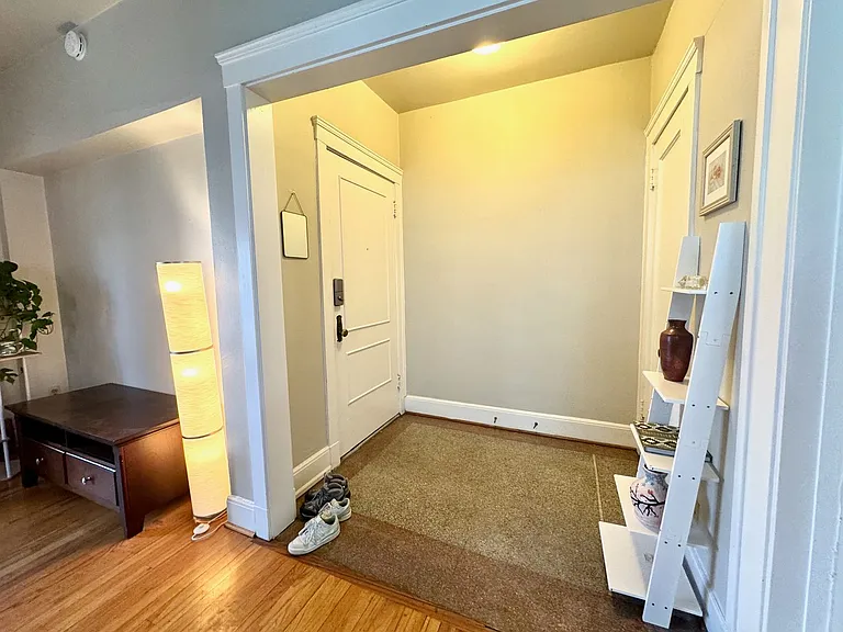 Nixon St. Apartments — Photo 4
