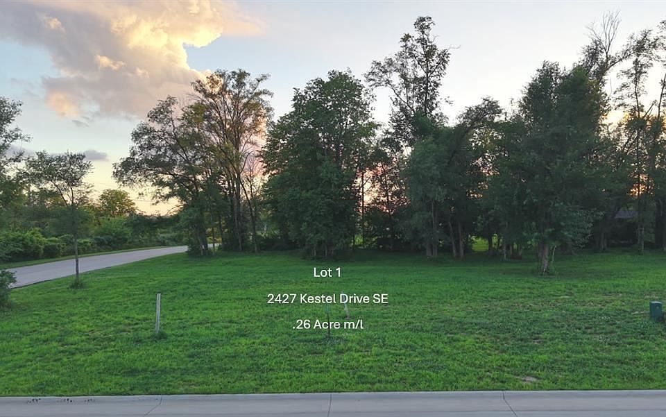1st image of 2427 Kestrel Dr SE