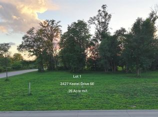 2427 Kestrel Dr SE, Cedar Rapids, IA 52403