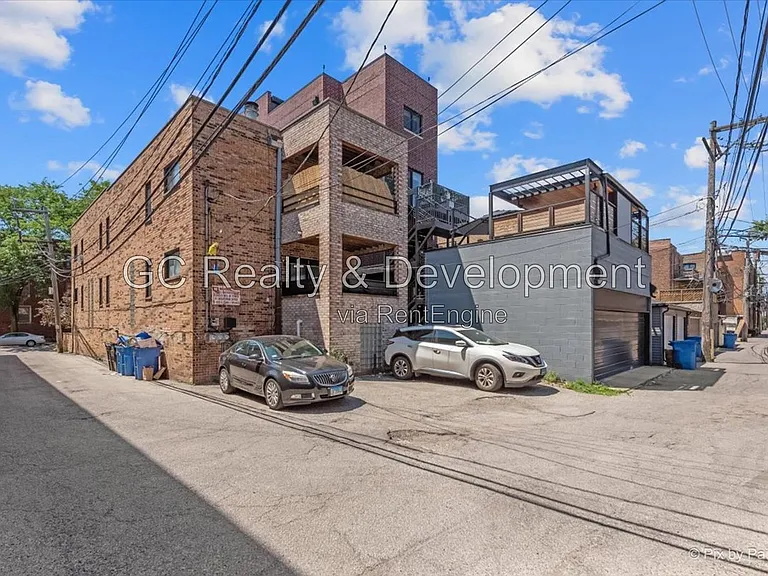 832 W Barry Ave #B — Photo 28