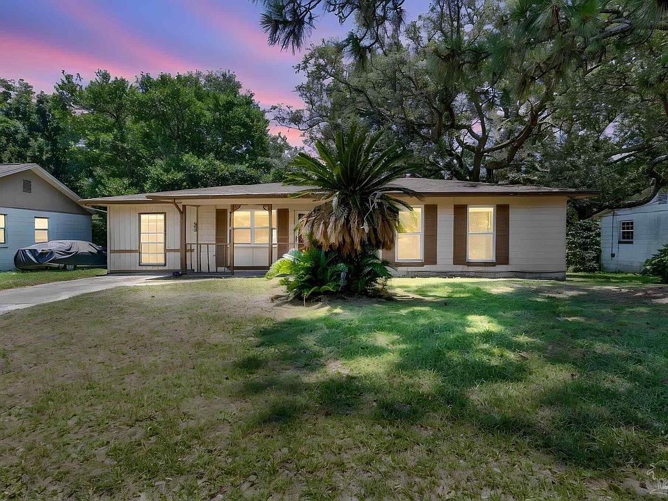 1st image of 905 Lagoon Dr