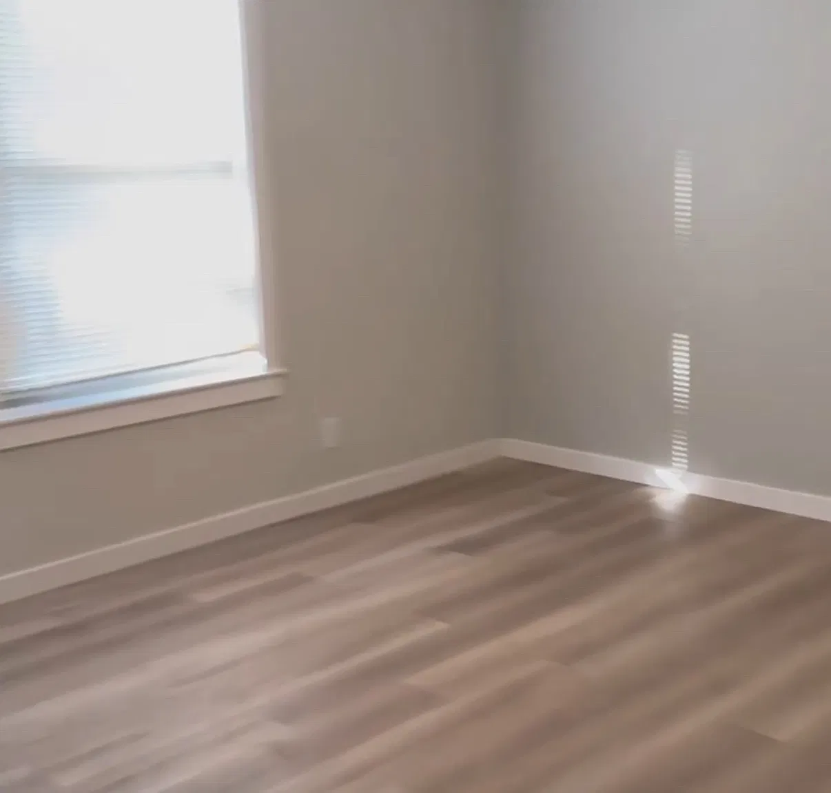 2 bed, 875 sqft, $1,050 — Photo 2