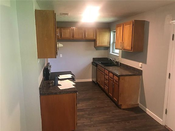 4th image of 4720 Salem Dr