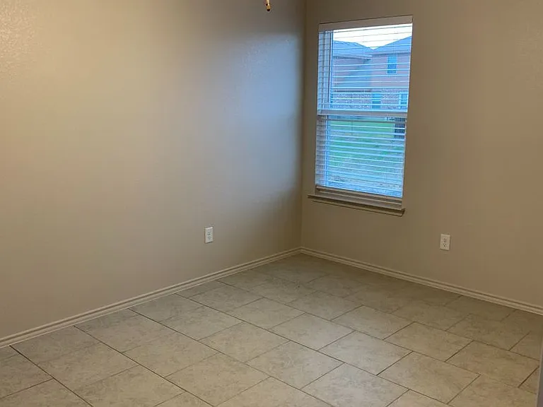 2432 FM 1113 — Photo 22