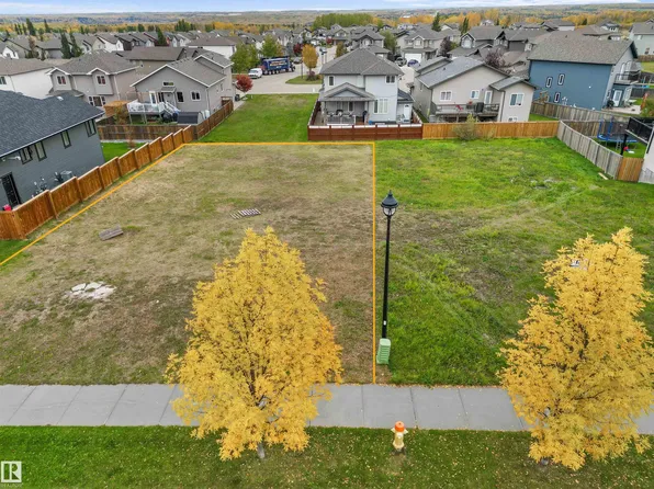 4113 43rd St, Drayton Valley, AB T7A 0B4