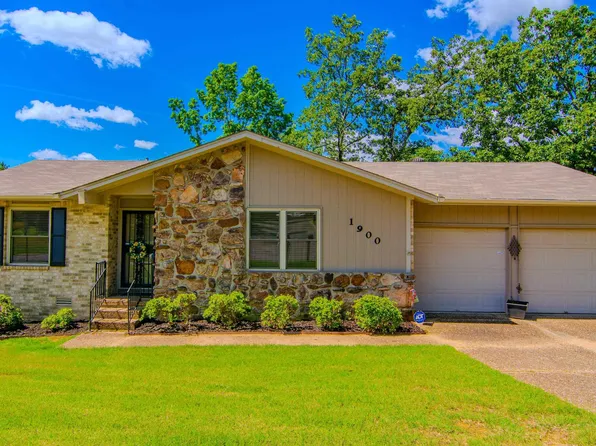 1900 War Eagle Dr, N Little Rock, AR 72116