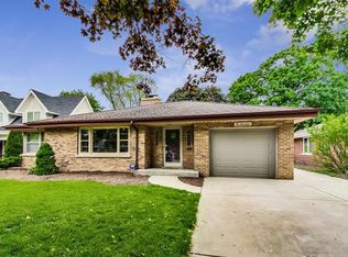 217 N Maison Ct, Elmhurst, IL