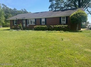 405 E Oak St, Como, MS 38619