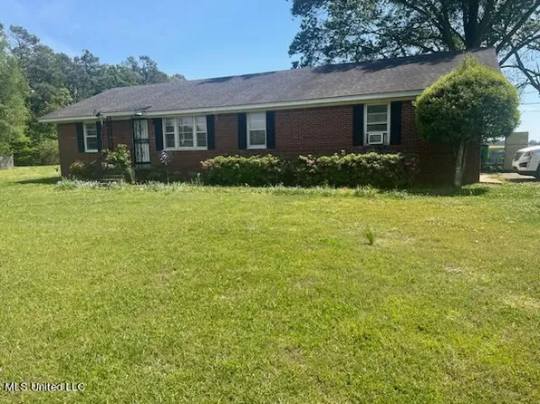 405 E Oak St, Como, MS 38619