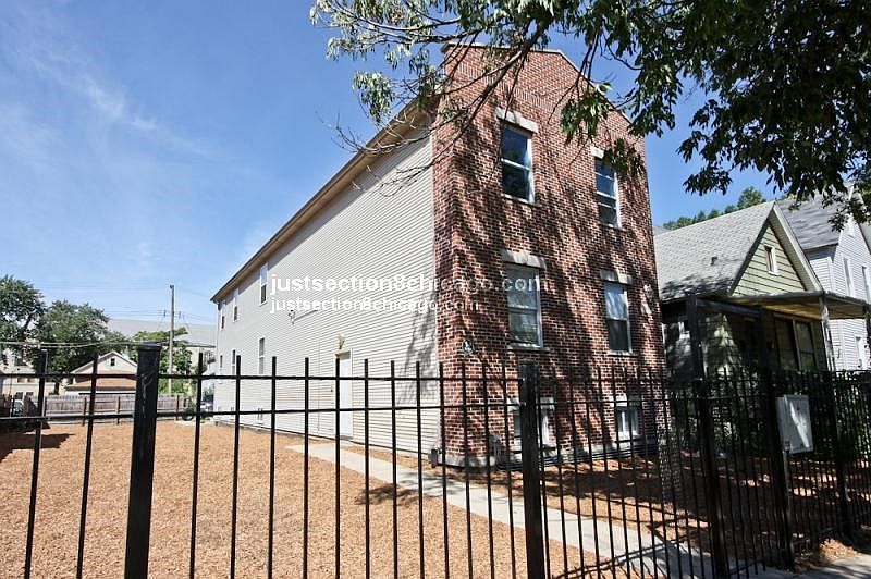 1st image of 7800 S Greenwood Ave APT 3