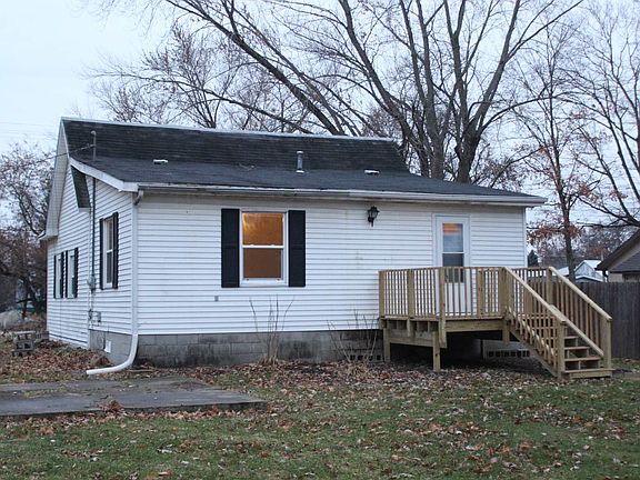 4th image of 305 E Luin St