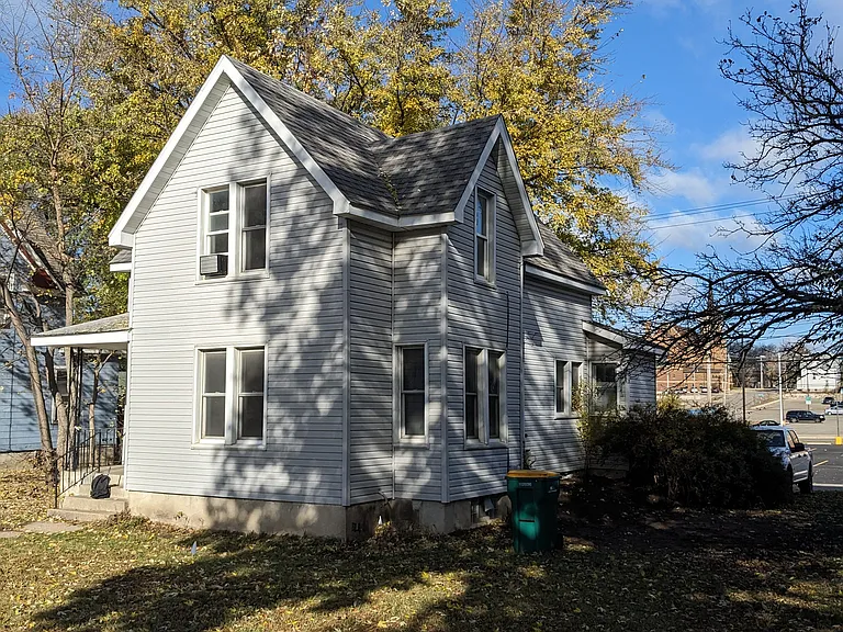 214 W College St #2 — Photo 10