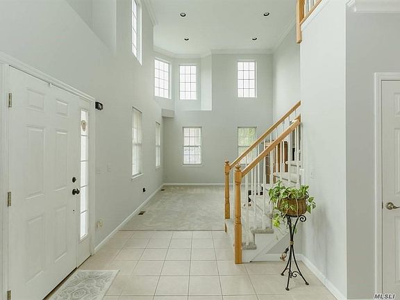 3rd image of 11 Biltmore Dr