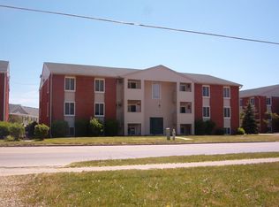 633 S Grand Ave, Fowlerville, MI 48836