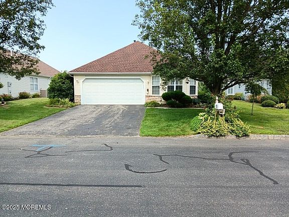 2nd image of 17 Wellington Lane